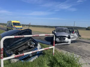 Groźny wypadek na trasie Grodzisk–Opalenica. Cztery auta rozbite, lądował śmigłowiec LPR